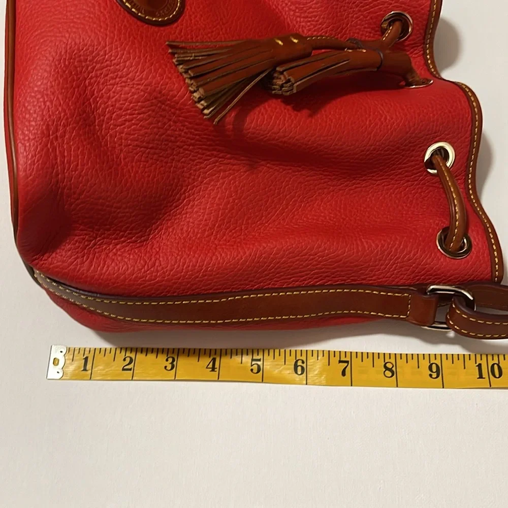 NWOT DOONEY & BOURKE EUROPEAN PEBBLE GRAIN RED LEATHER BUCKET BAG & WALLET - Picture 14 of 17